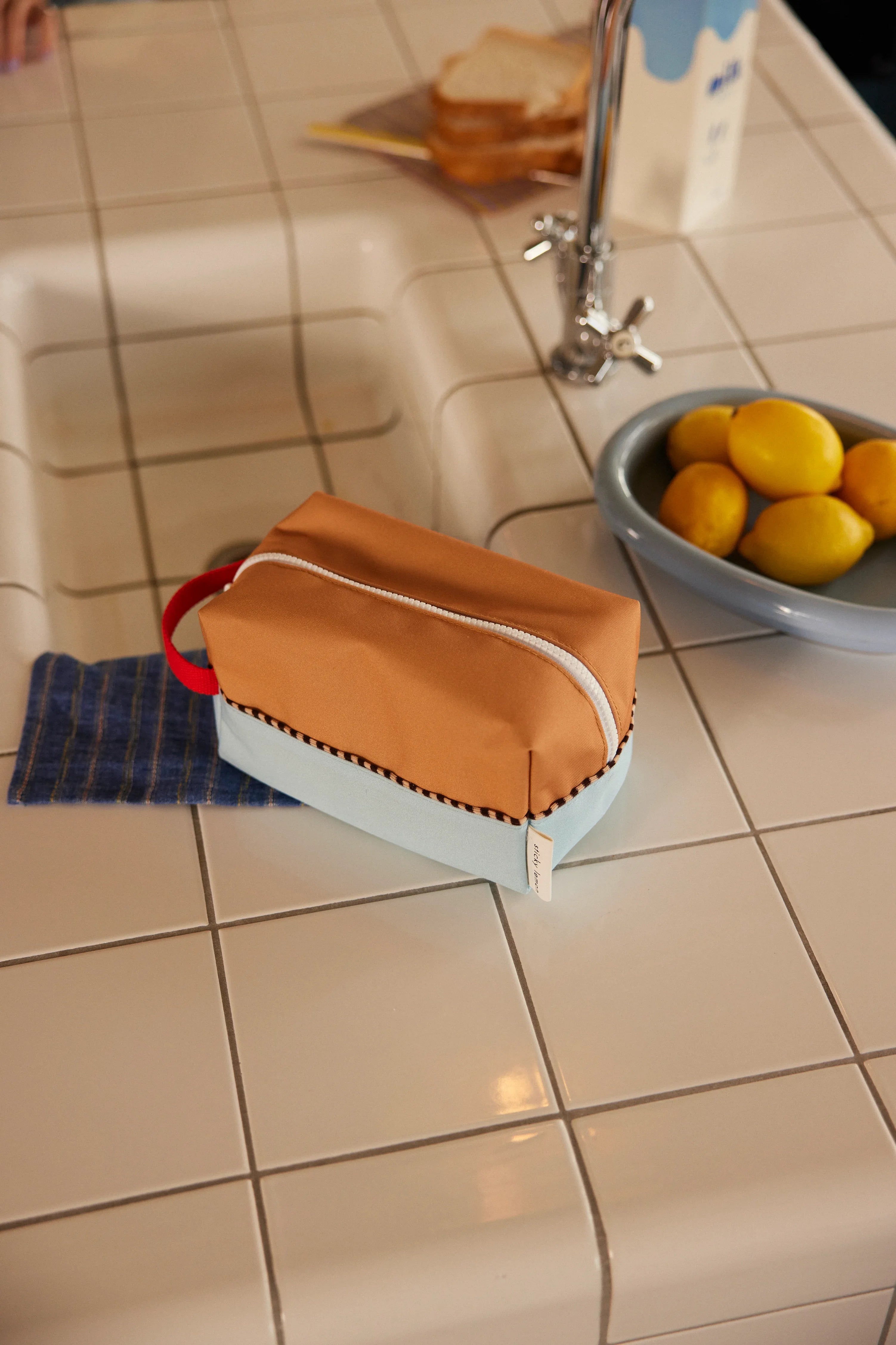 Toiletry Bag Wonders Colourblocking Jane Beige Zissou Blue - Sticky Lemon