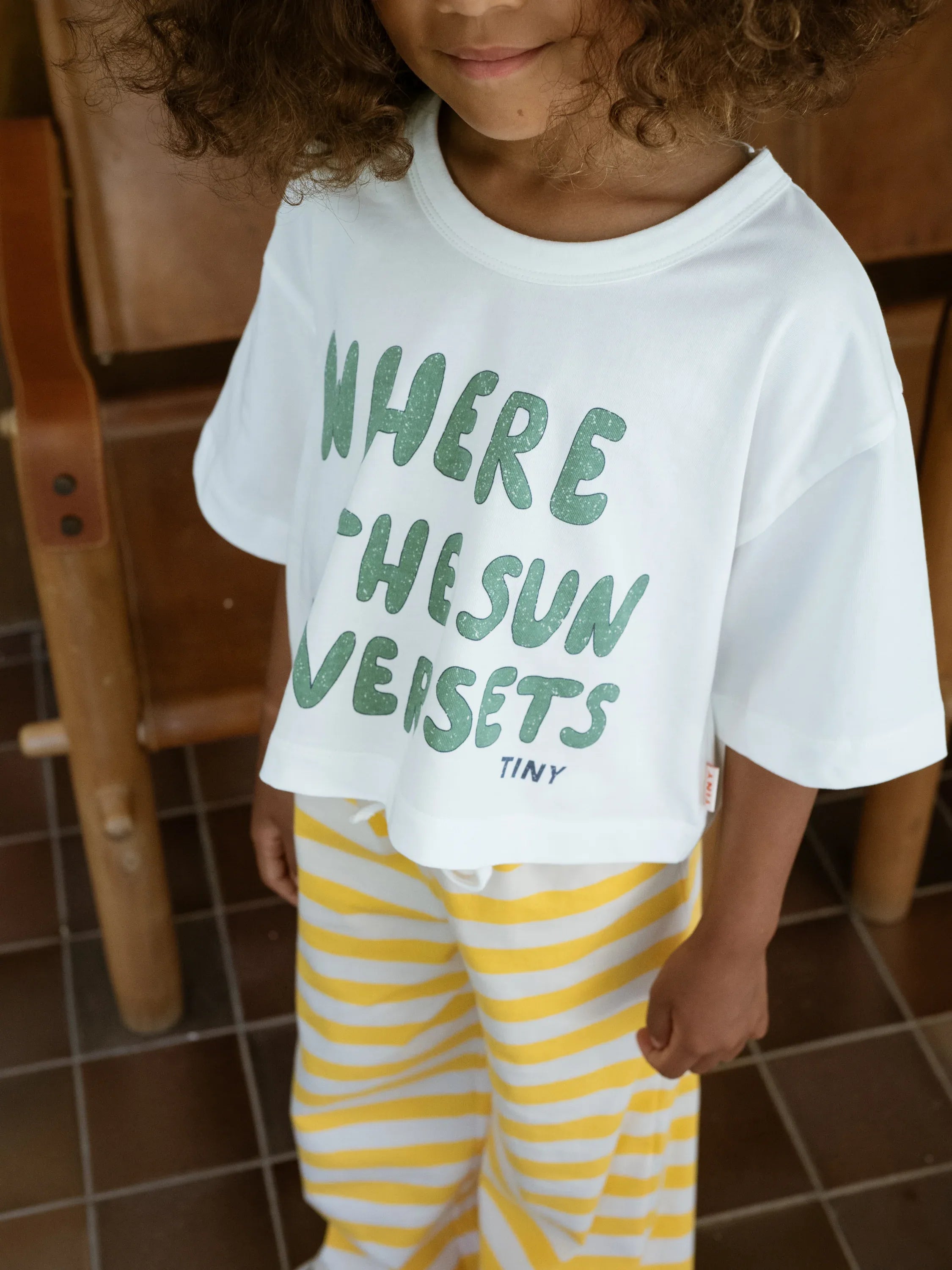 The Sun Graphic Crop T-Shirt Off-White - Tinycottons