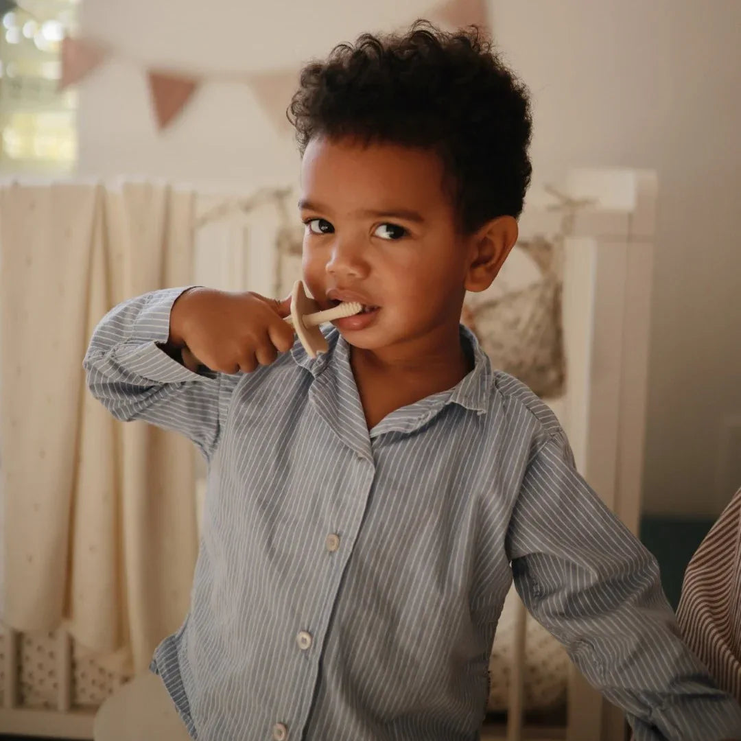 Training Toothbrush Star Shifting Sand - Mushie