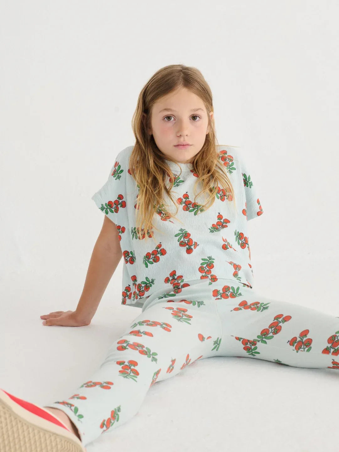 Juicy Tomatoes All Over Cropped T-shirt - Bobo Choses