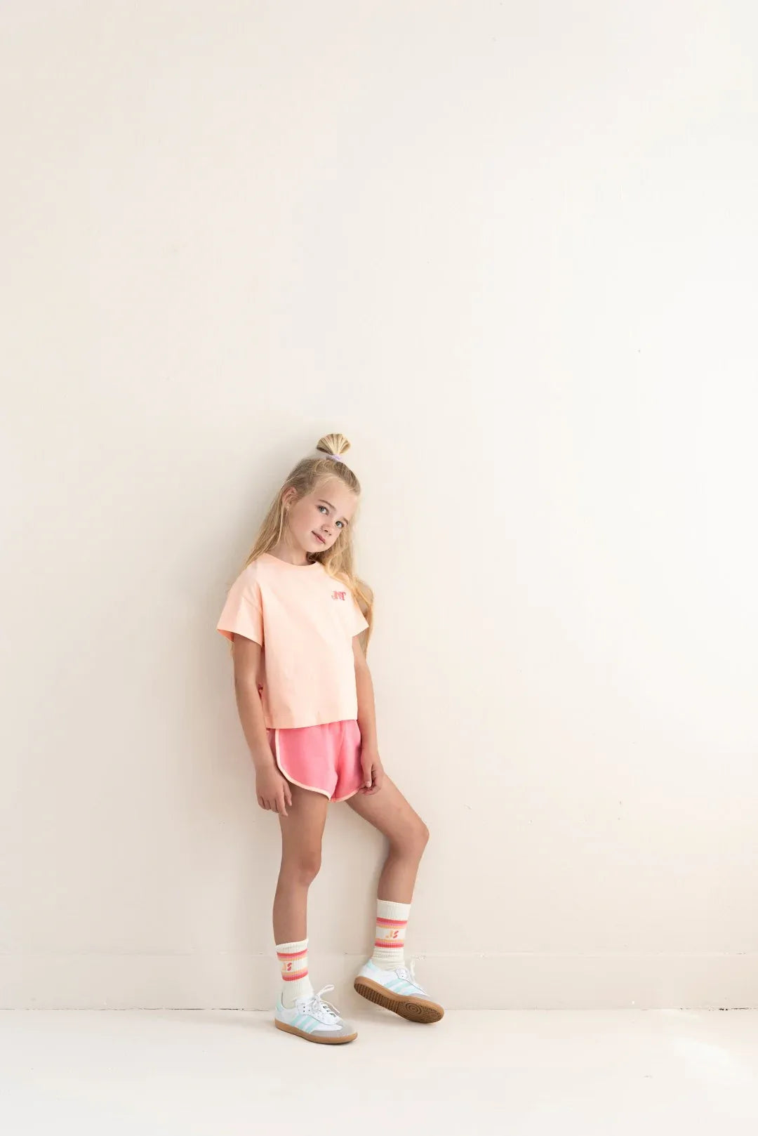 Livia T-shirt Peach Orange - Jenest