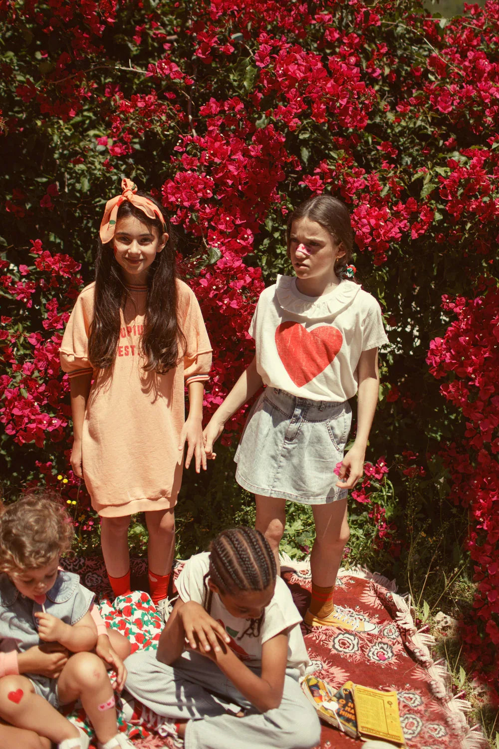 T-shirt With Collar Ecru With Red Heart Print - Piupiuchick