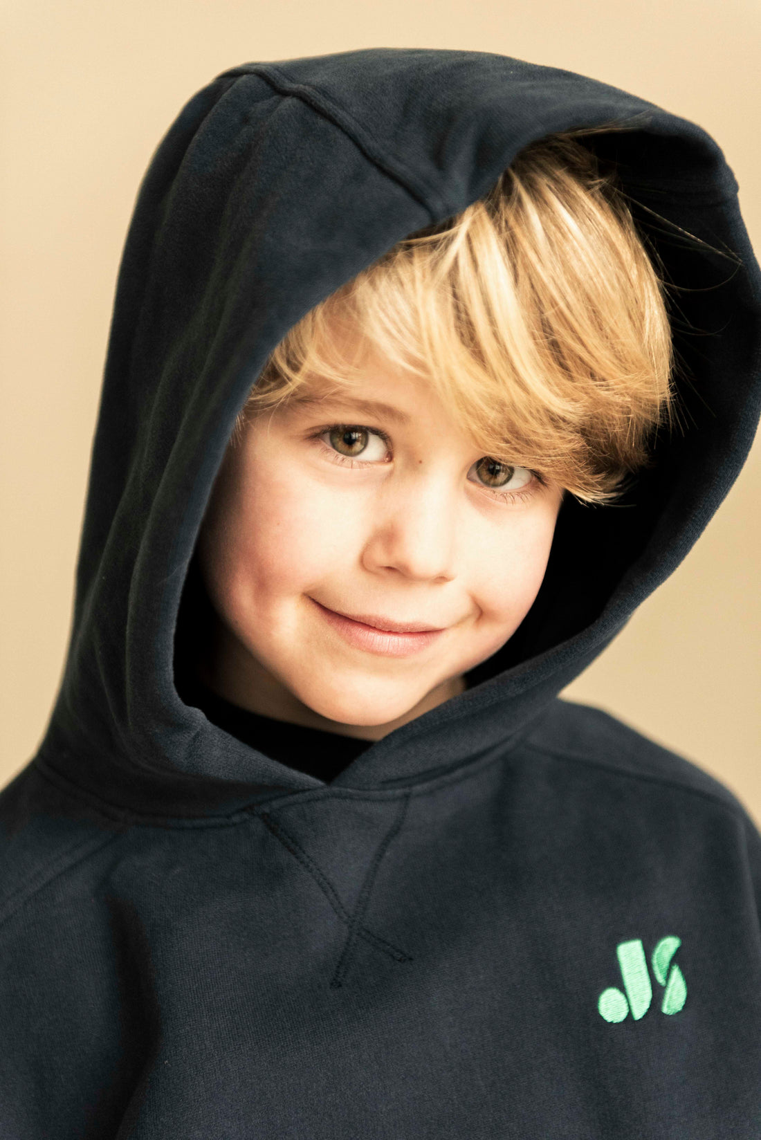 Taka Hoodie Navy Blue