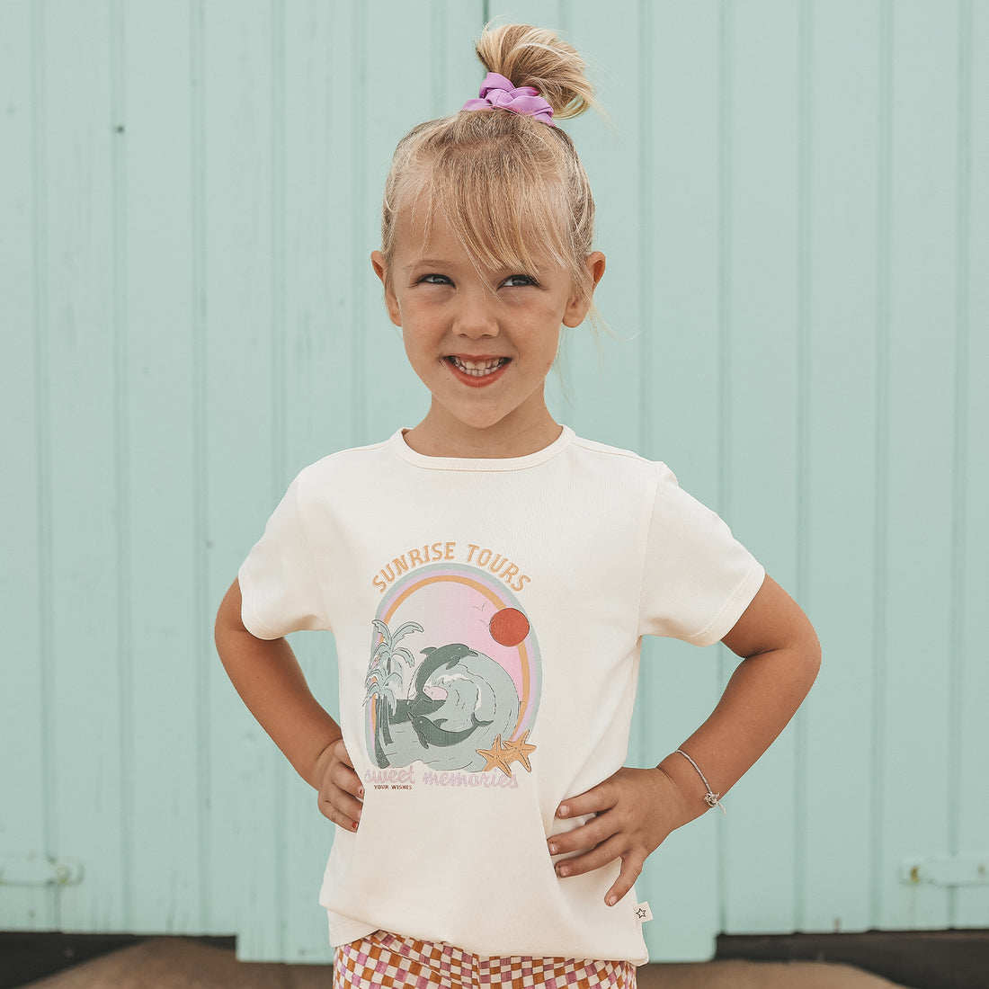 Sunrise Tours T-shirt White Swan