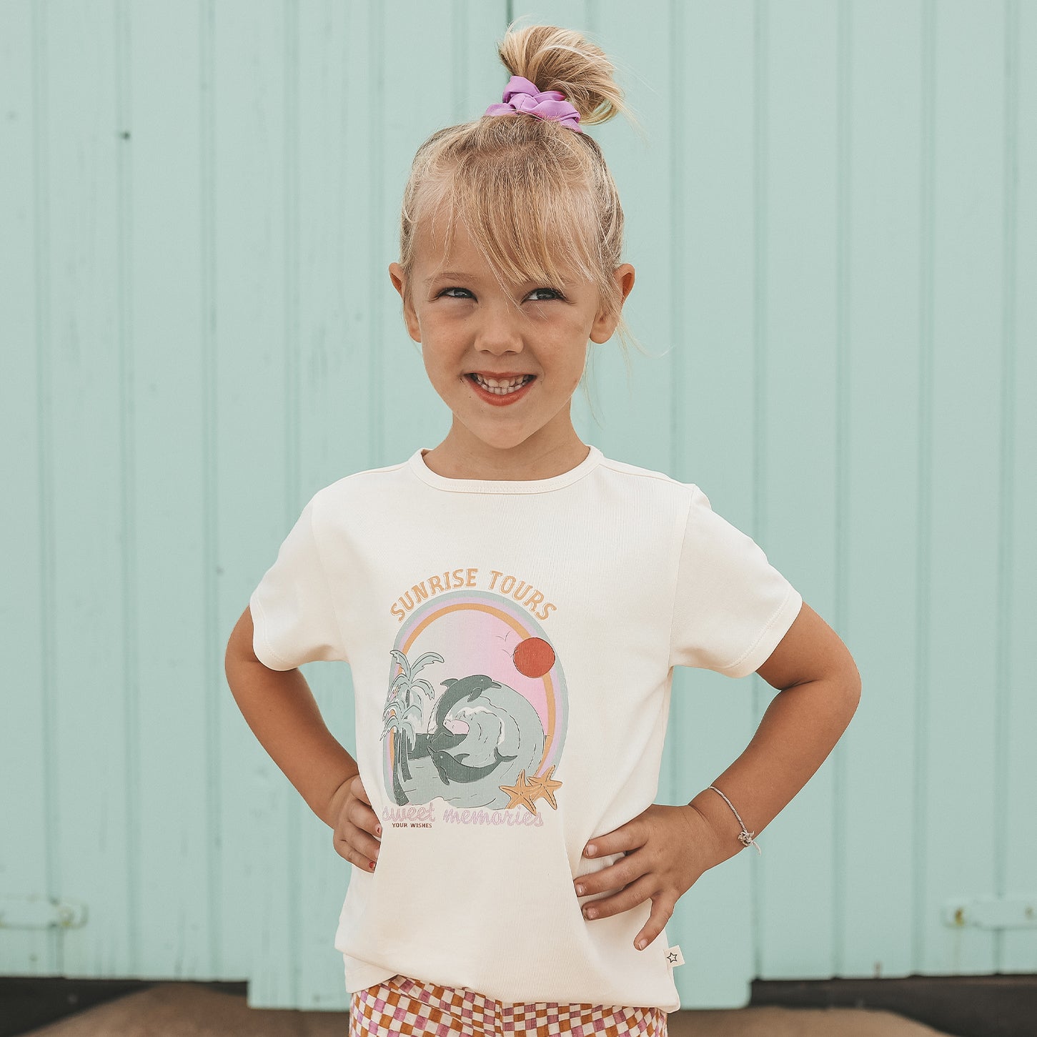 Sunrise Tours T-shirt White Swan