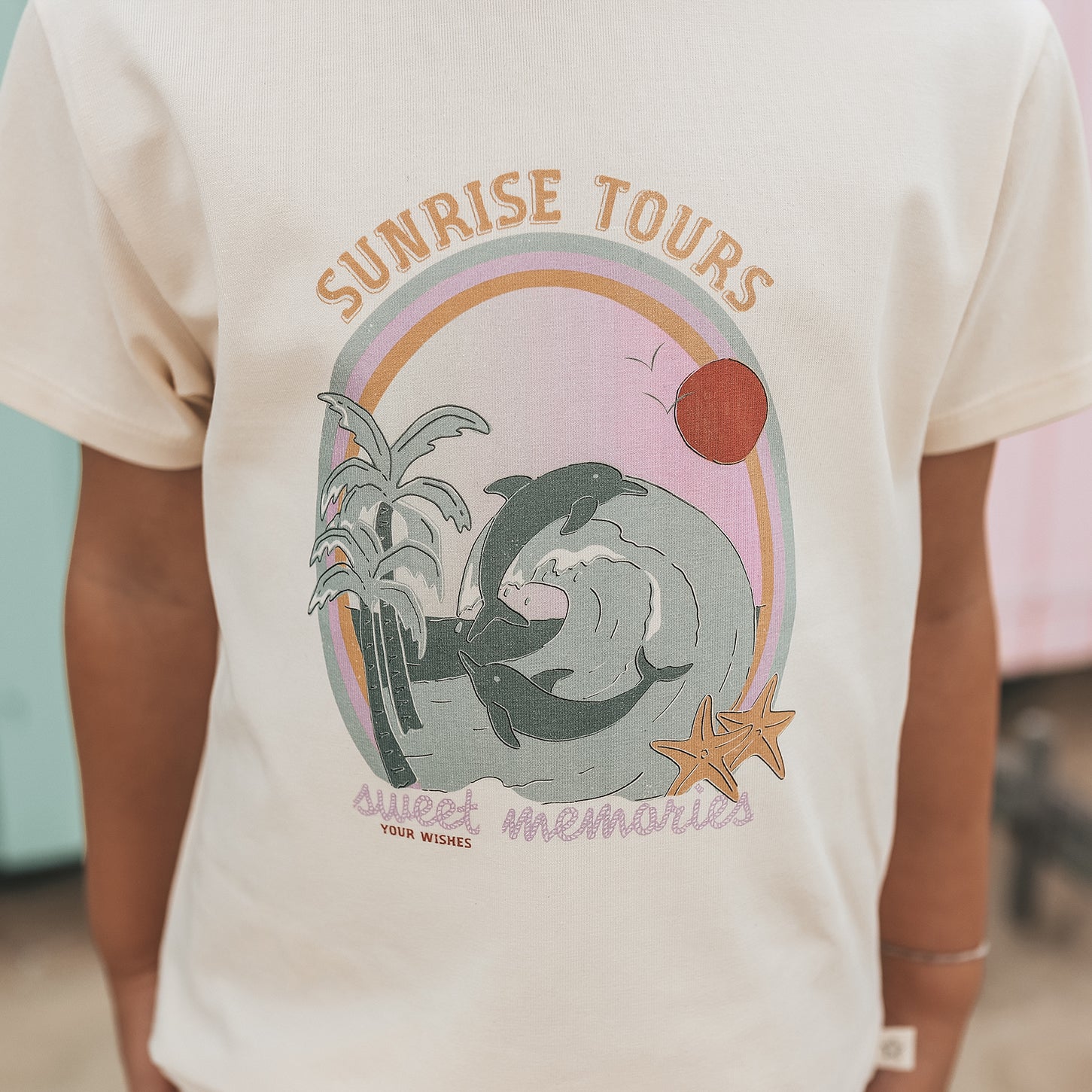 Sunrise Tours T-shirt White Swan